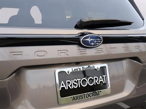 Used 2025 Subaru Forester Touring image 8