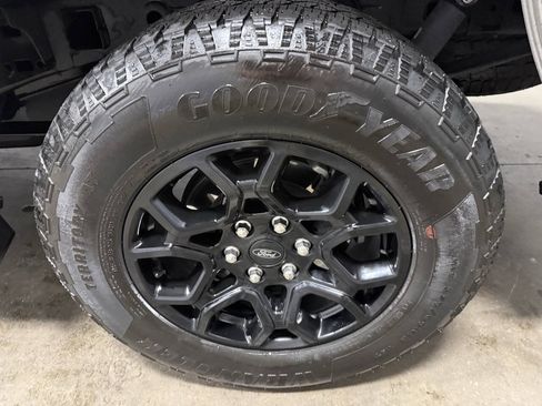 Used 2025 Ford F150 Lariat AWD/4WD image 10