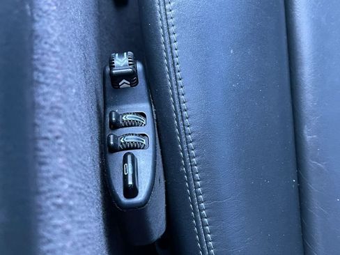 Used 2001 Mercedes-Benz CLK 55 AMG Coupe image 22