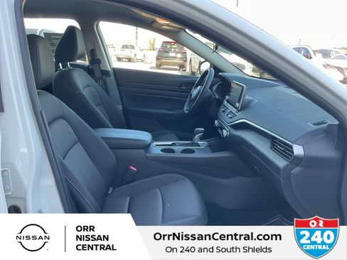 Certified 2025 Nissan Altima 2.5 S image 11