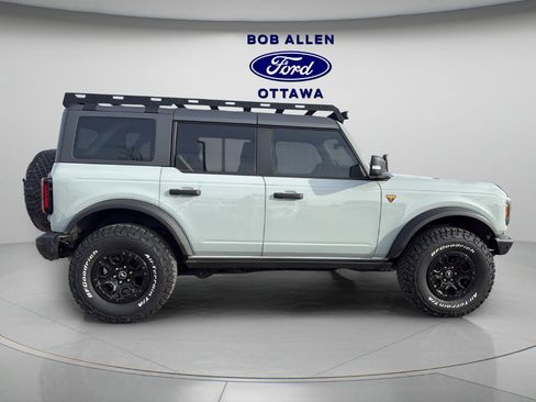 Used 2023 Ford Bronco Badlands w/ Sasquatch Package image 9