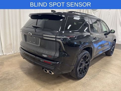 Used 2025 Chevrolet Traverse RS w/ LPO, Floor Liner Package AWD/4WD image 5