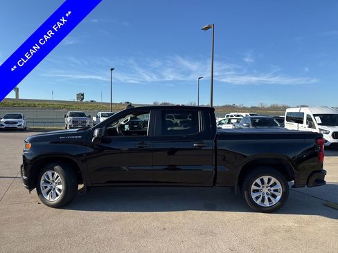 Used 2021 Chevrolet Silverado 1500 Custom image 3