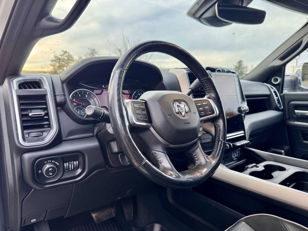 Used 2019 RAM 2500 Laramie AWD/4WD image 5