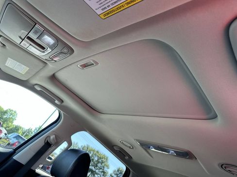 Used 2024 Kia Telluride S w/ S Sunroof Package FWD image 28