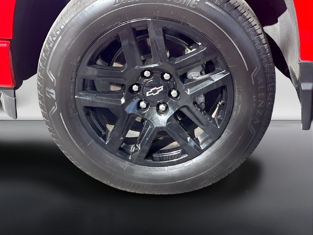 Used 2025 Chevrolet Silverado 1500 Custom AWD/4WD image 29