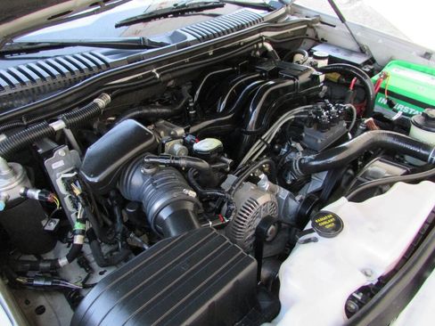 Used 2008 Ford Explorer XLT image 38