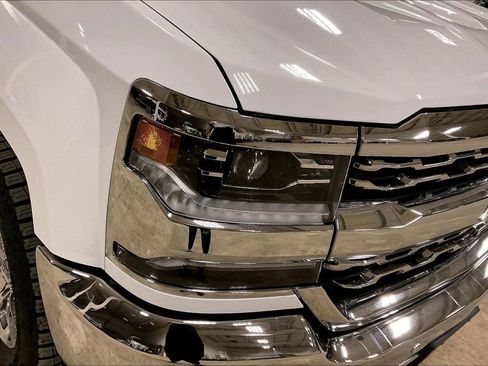 Used 2018 Chevrolet Silverado 1500 LTZ w/ Sport Package AWD/4WD image 26