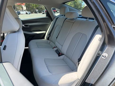 Used 2025 Hyundai Sonata SEL FWD image 18