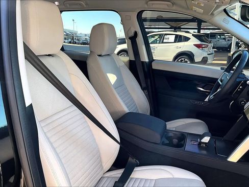 Used 2024 Land Rover Discovery Sport S image 8