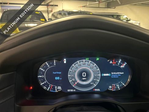 Used 2020 Cadillac Escalade Platinum image 16
