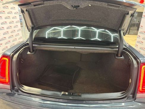 Used 2019 Chrysler 300 S image 46