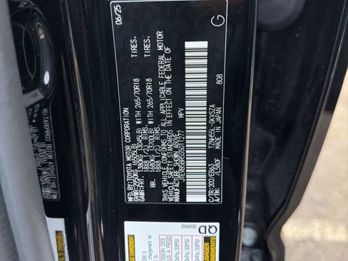 Used 2025 Toyota 4Runner Trailhunter AWD/4WD image 9