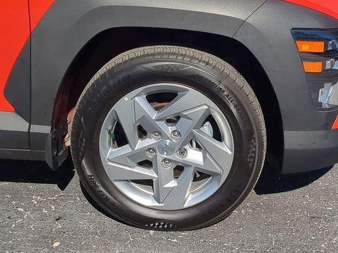 Used 2025 Hyundai Kona SE image 11