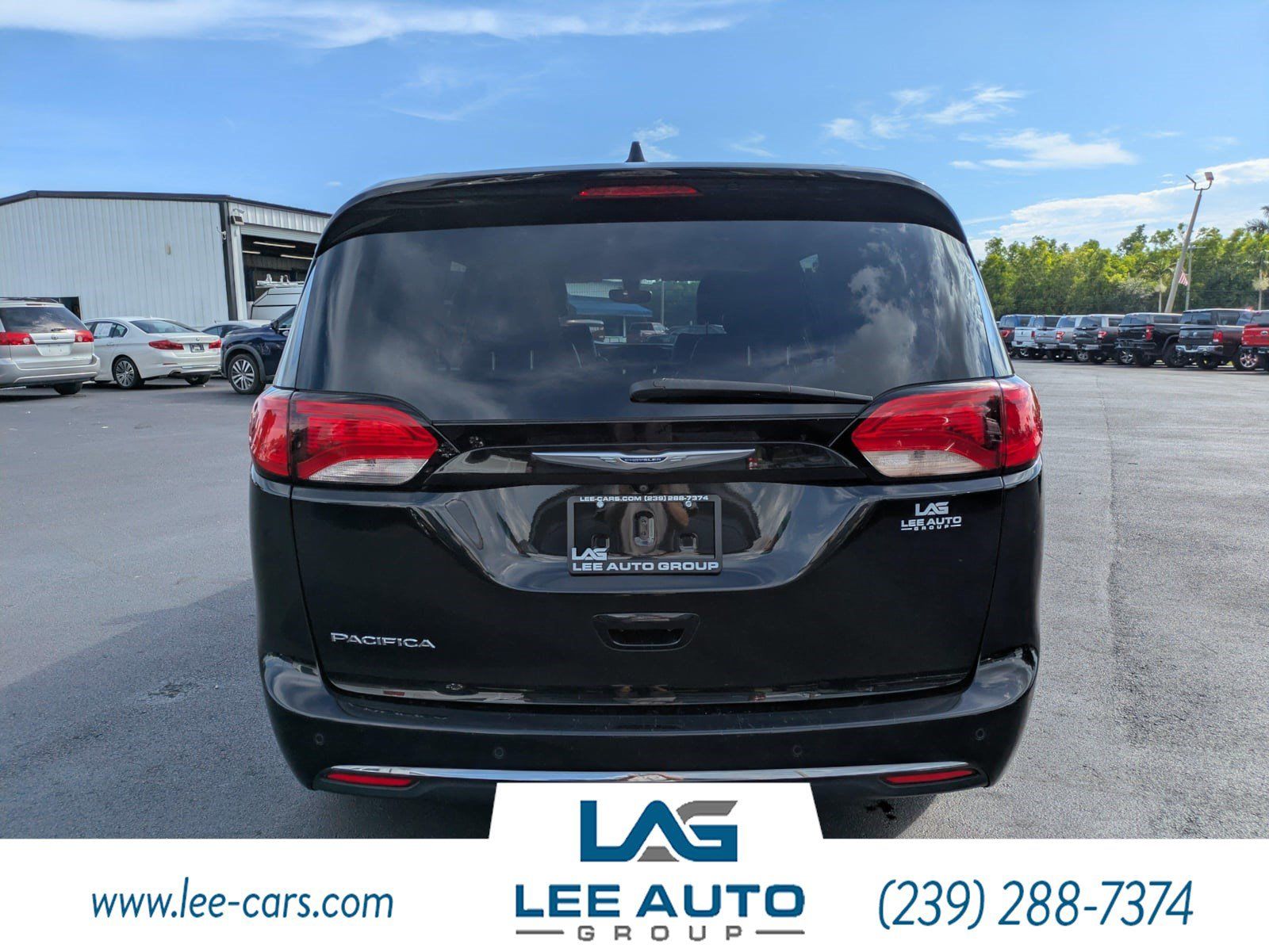 Used 2019 Chrysler Pacifica Touring-L FWD image 4