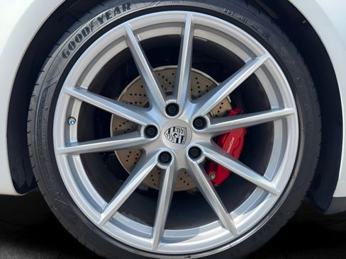 Used 2021 Porsche 911 Carrera 4S AWD/4WD image 40