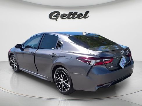 Used 2023 Toyota Camry SE w/ Convenience Package image 3