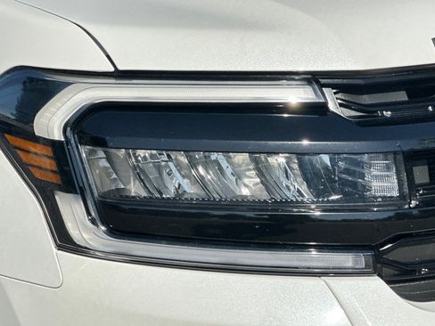 Used 2022 Ford Expedition Max Limited AWD/4WD image 12