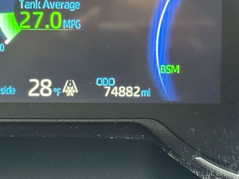 Used 2020 Toyota RAV4 Limited image 19