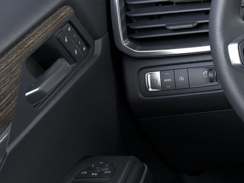 New 2025 GMC Acadia Denali w/ LPO, Floor Liner Package image 22