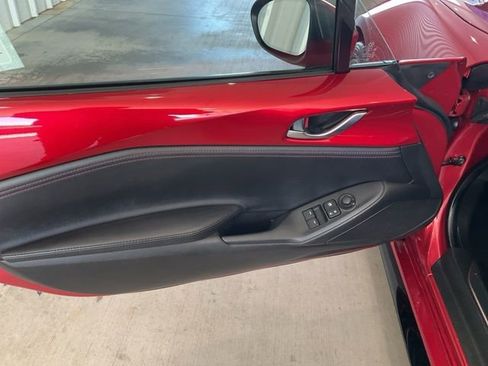 Used 2017 MAZDA MX-5 Miata RF Grand Touring w/ Appearance Package image 4
