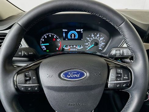 Used 2022 Ford Escape SE w/ SE Sport Appearance Package image 12