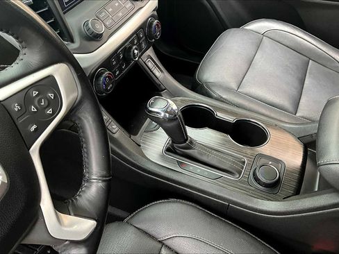 Used 2019 GMC Acadia SLT image 8