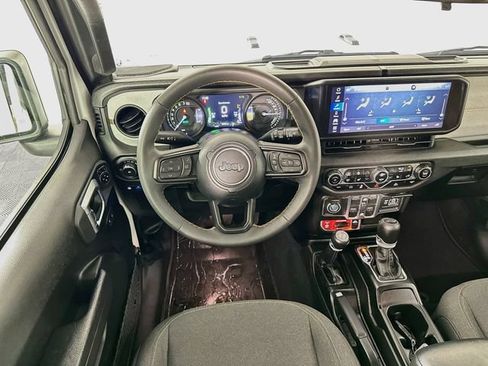Used 2024 Jeep Wrangler Unlimited AWD/4WD image 10