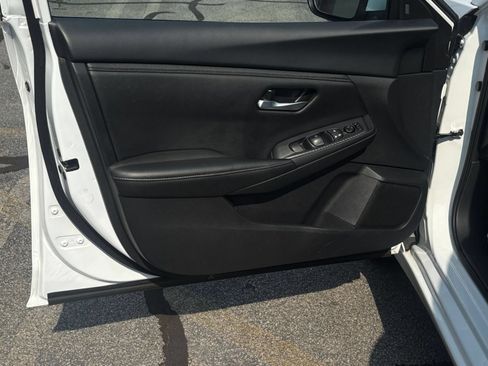 Used 2025 Nissan Sentra SV FWD image 18