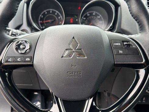 Used 2025 Mitsubishi Outlander Sport AWD image 14