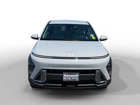 Certified 2025 Hyundai Kona SE FWD image 8