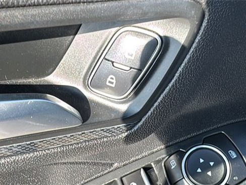 Certified 2023 Ford Escape ST-Line Select image 10