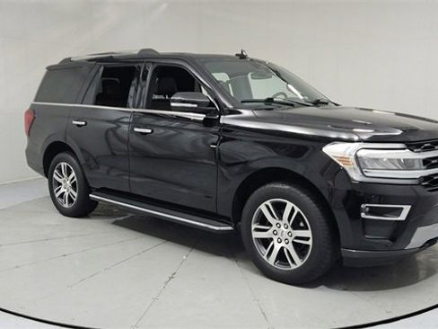 Used 2022 Ford Expedition Limited image 7