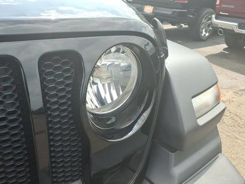 Used 2023 Jeep Wrangler Unlimited Sport AWD/4WD image 12