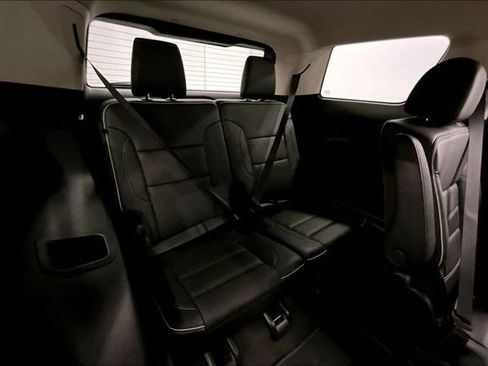 Used 2023 GMC Acadia Denali AWD/4WD image 32
