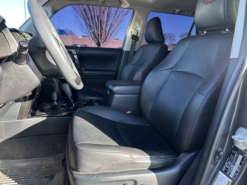 Used 2021 Toyota 4Runner Venture image 16