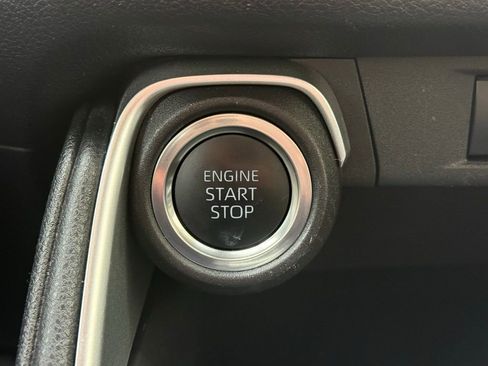 Used 2025 Toyota Grand Highlander AWD image 12