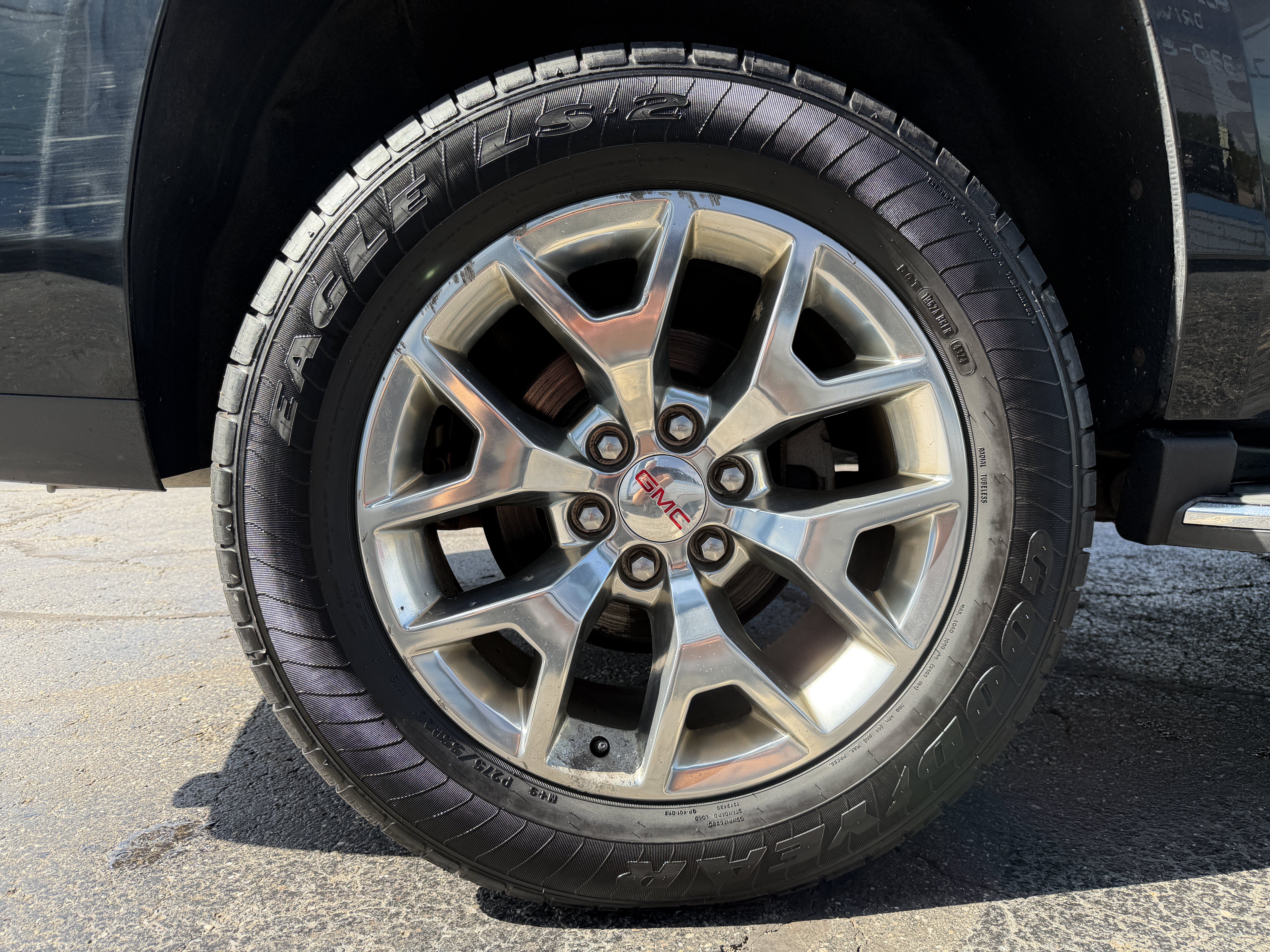 Used 2015 GMC Yukon SLE w/ Convenience Package AWD/4WD image 35