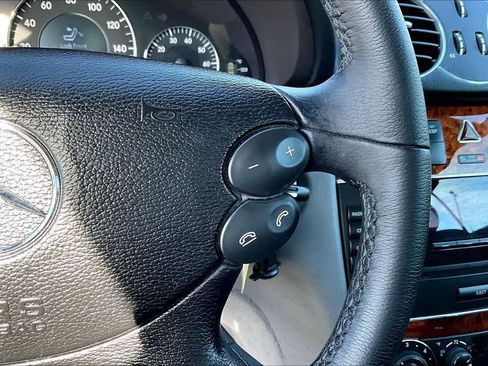 Used 2006 Mercedes-Benz CLK 350 Cabriolet image 22