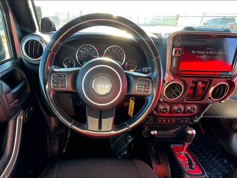 Used 2013 Jeep Wrangler Rubicon w/ PWR Convenience Group image 8