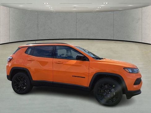 New 2026 Jeep Compass Latitude image 4