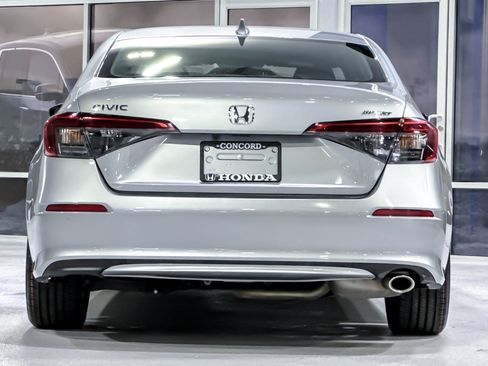 Used 2024 Honda Civic Sport image 10