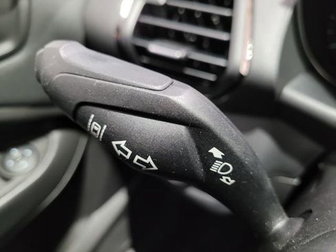 Used 2018 Ford Escape SEL w/ Ford Safe & Smart Package image 40