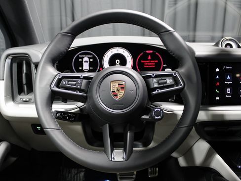 New 2026 Porsche Cayenne S image 27