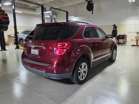Used 2017 Chevrolet Equinox LT w/ Convenience Package FWD image 7