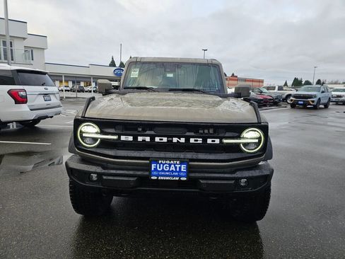 New 2025 Ford Bronco Outer Banks w/ Sasquatch Package image 3