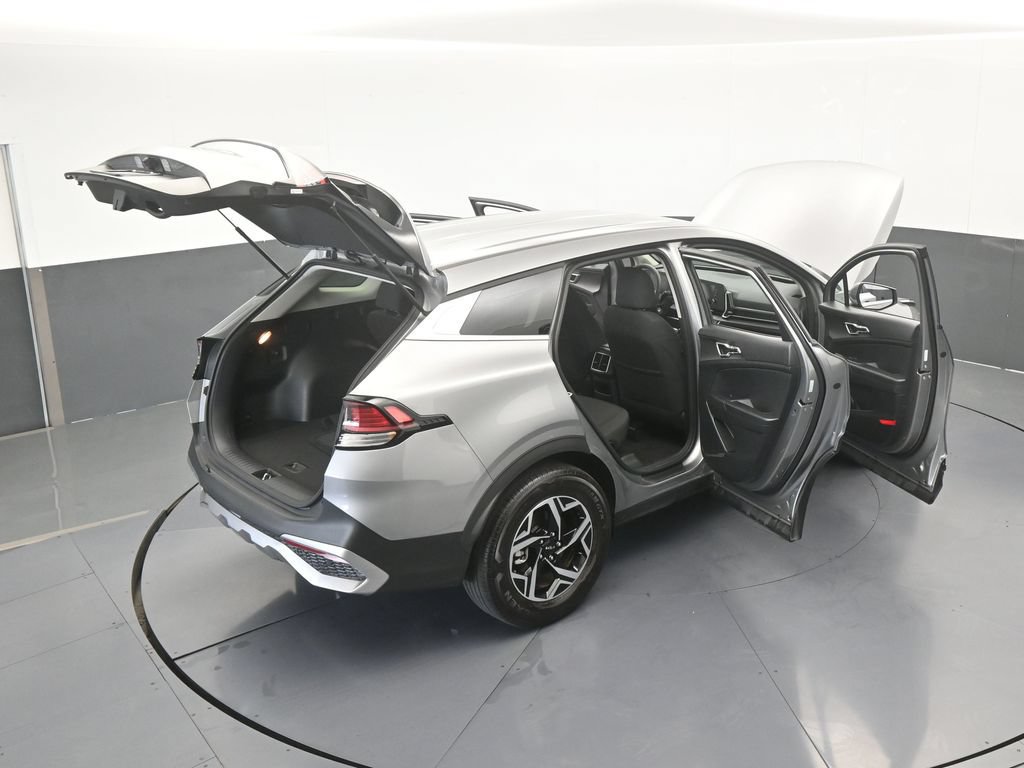 Used 2025 Kia Sportage LX FWD image 65