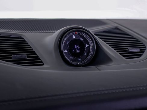 Certified 2025 Porsche Cayenne E-Hybrid Coupe AWD/4WD image 14