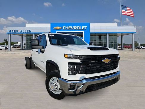 New 2026 Chevrolet Silverado 3500 W/T AWD/4WD image 1