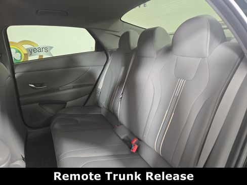 Used 2023 Hyundai Elantra SEL image 13